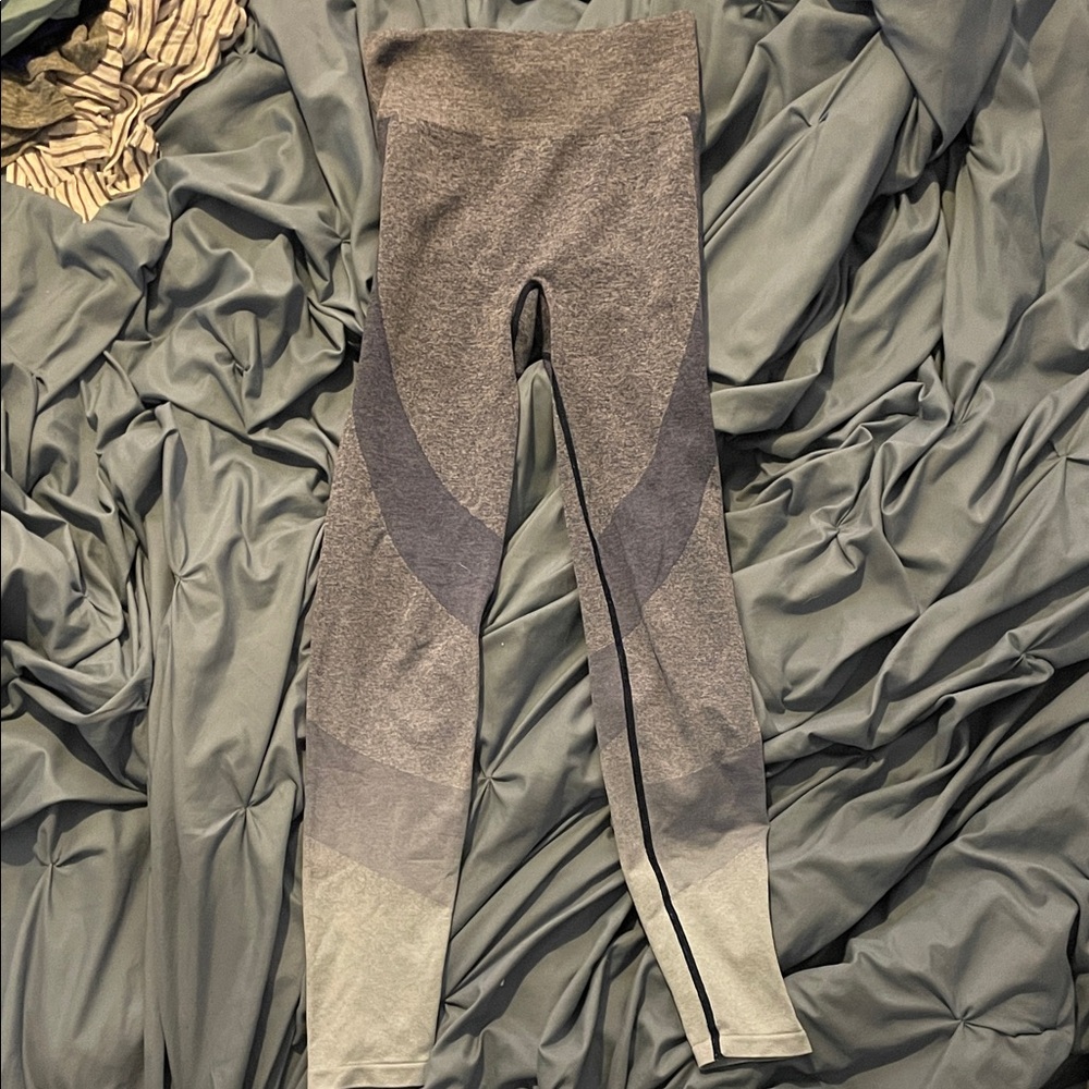 PINK Victoria's Secret blue and light blue Leggings